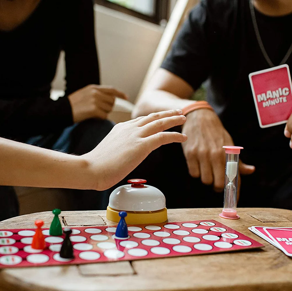 Manic Minute Board Game - Image 3