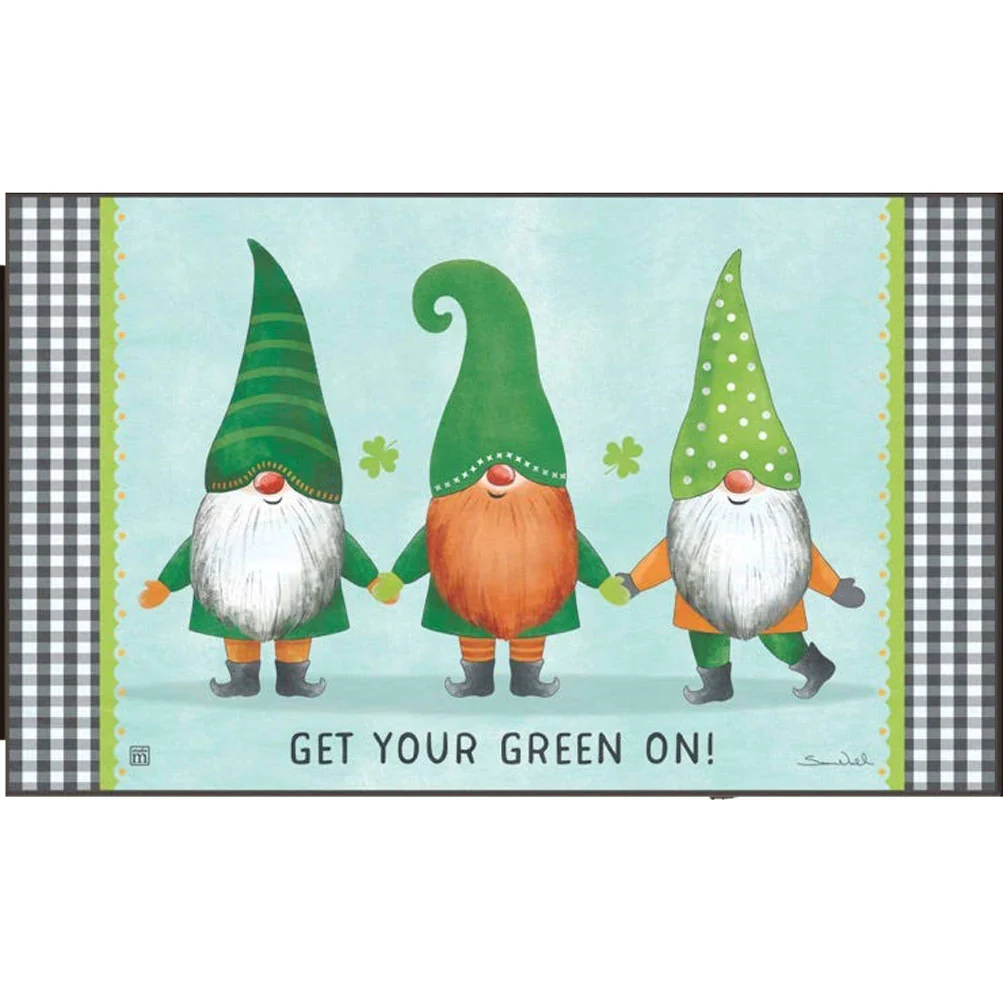 Studio M, Wearing the Green Matmate